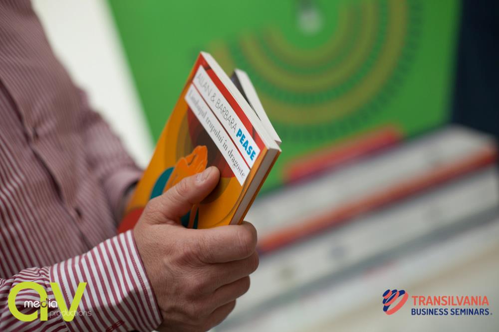 894585_468436216555194_893938317_o