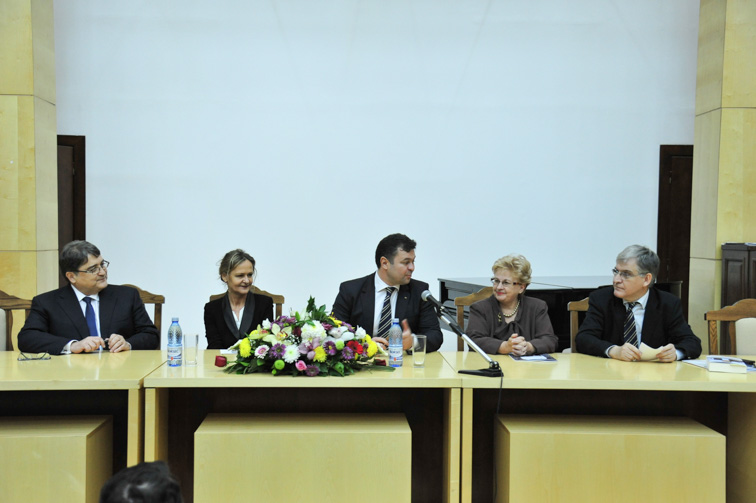 Emil Hurezeanu, Iren Arsene, Marcel Tolcea, Brîndușa Armanca, Marilen Gabriel Pirtea Credit foto: Zorislav Stojanović
