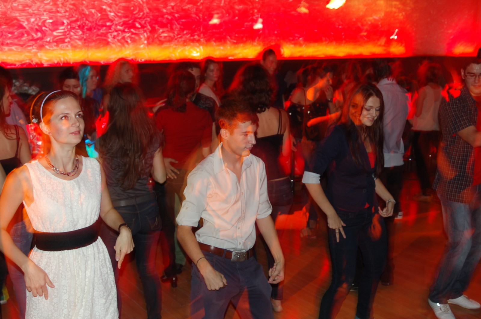 Lansare cu dans pentru volumul „Ay, Cuba!” de Andrei Codrescu