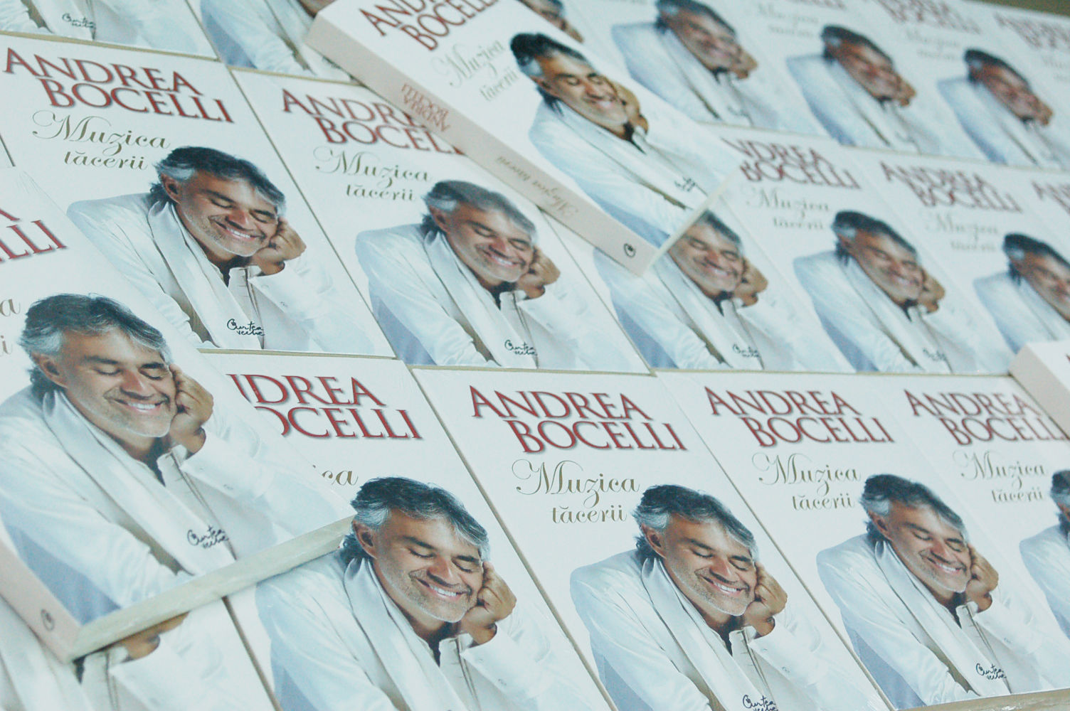 Lansarea volumului “Muzica Tăcerii” de Andrea Bocelli