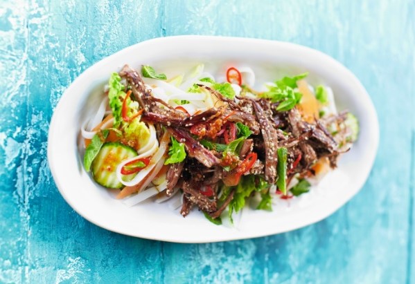 Paștele este mai gustos cu rețete de la Jamie Oliver