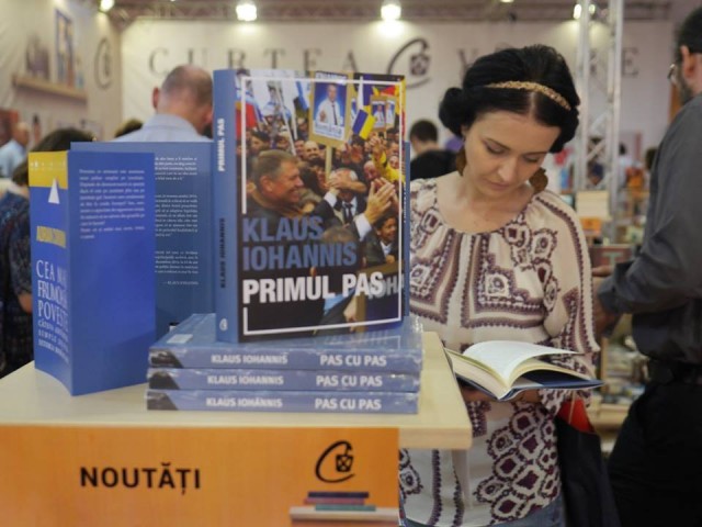 Top Bookfest 2015: “Primul pas” de Klaus Iohannis, cel mai căutat titlu