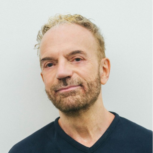 Dr. Gary McClain - Carti