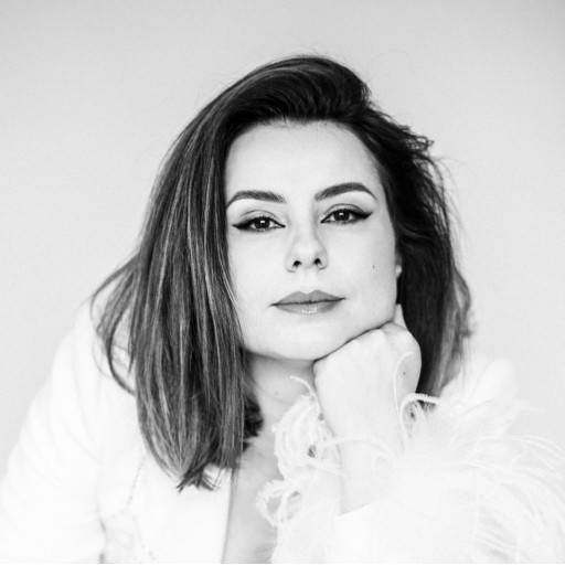 Gianina Carbunariu - Carti