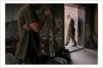 Ioana Moldovan - Postcard Ioana Moldovan 3 - Curtea Veche Publishing